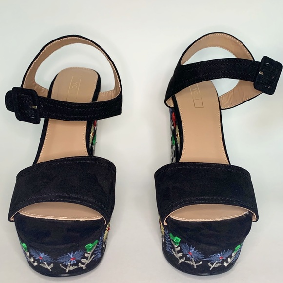 Yoki ‘Selena’ Platform Block Heels (New) - Picture 5 of 6